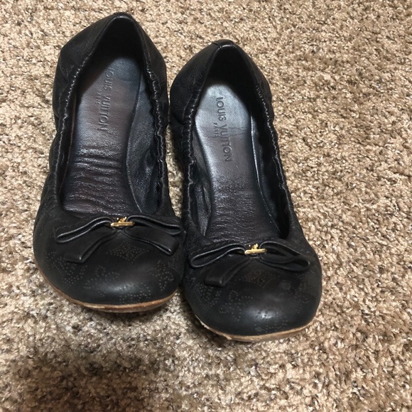 Authentic Louis Vuitton Black Elba Ballerina Flat - Picture 3 of 16